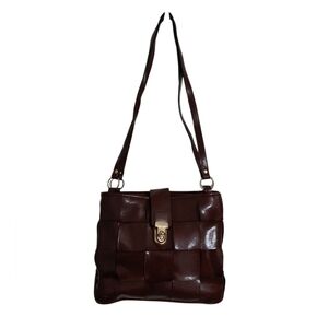 Chic Woven Leather Shoulder Bag